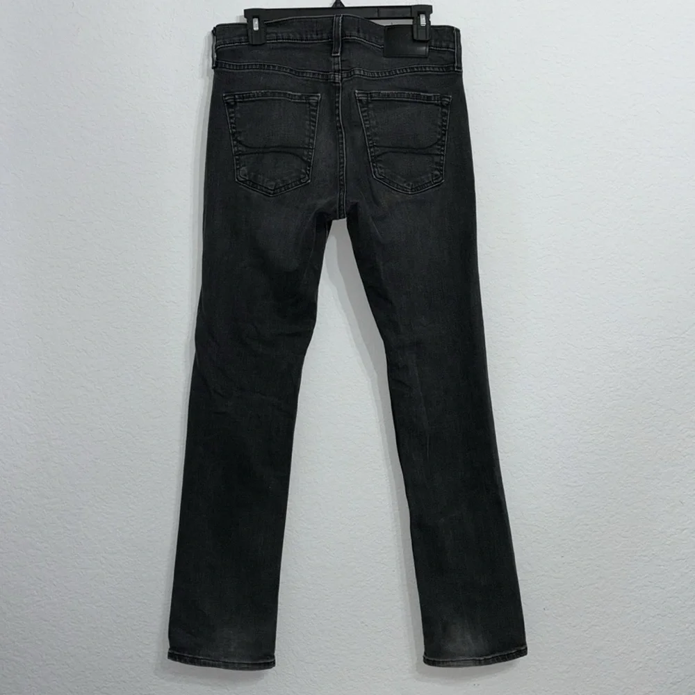 Hollister 31 32